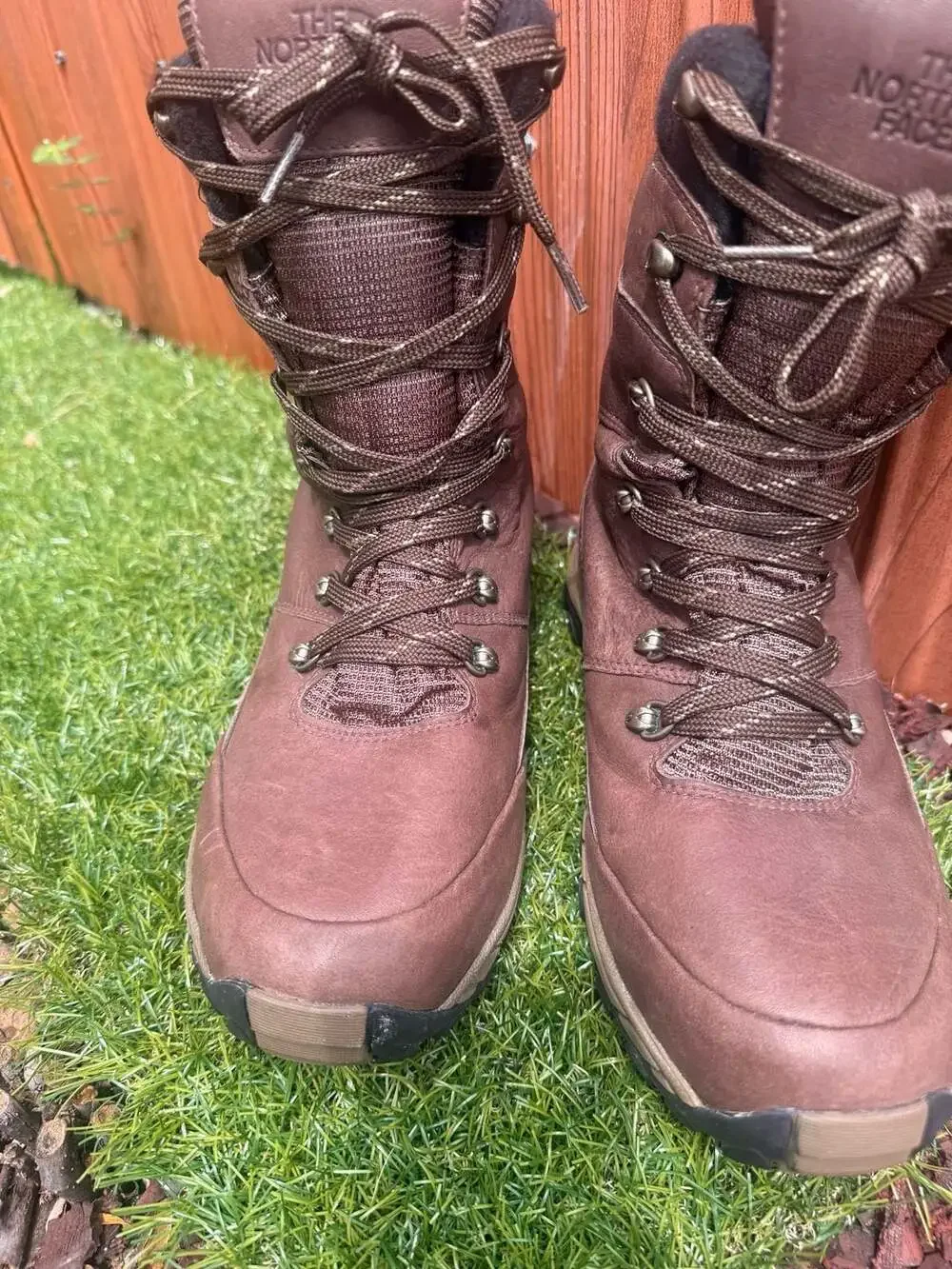 The North Face Chilkat Leather Insulated Waterproof Winter Boots